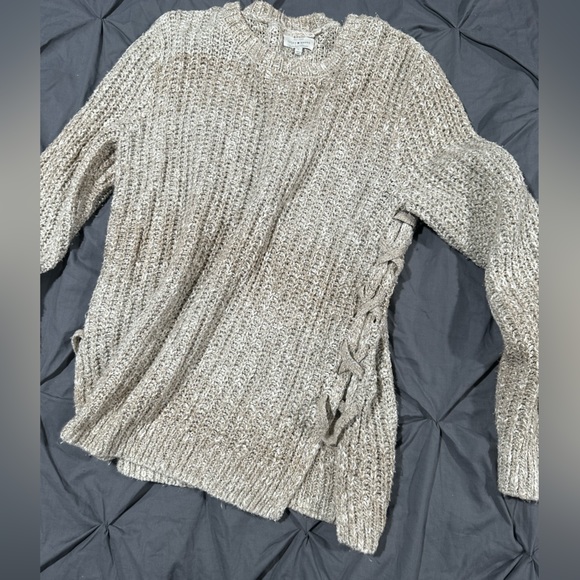 Lace up sweater - Picture 2 of 5